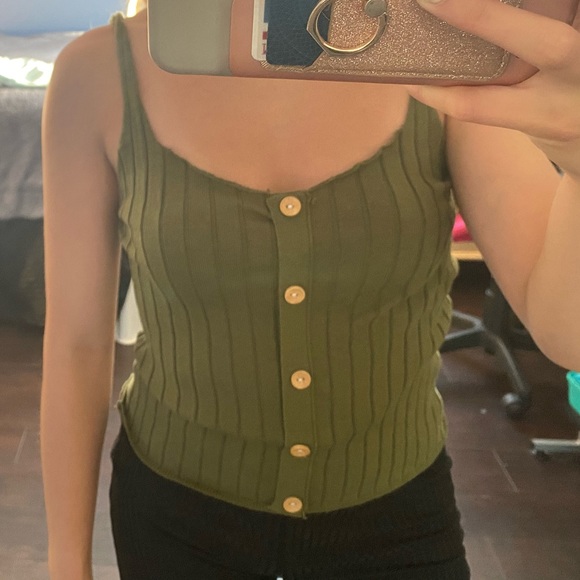 Button up top - Picture 2 of 3